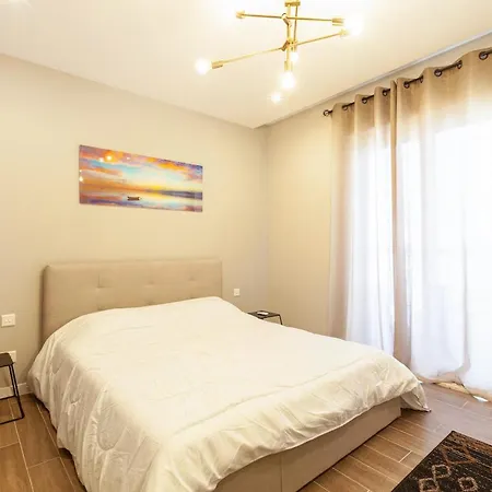 Stylish 1-bedroom In Malta *