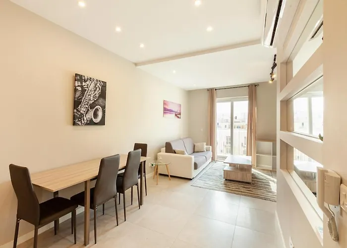 Stylish 1-bedroom In Malta *