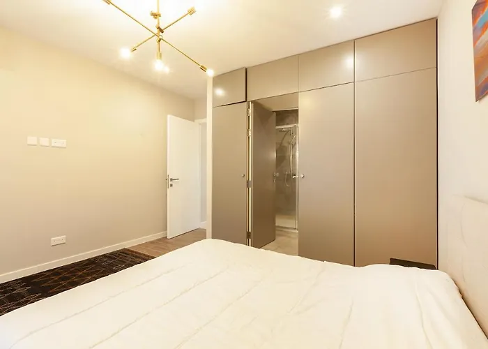 Stylish 1-bedroom In Malta Apartment